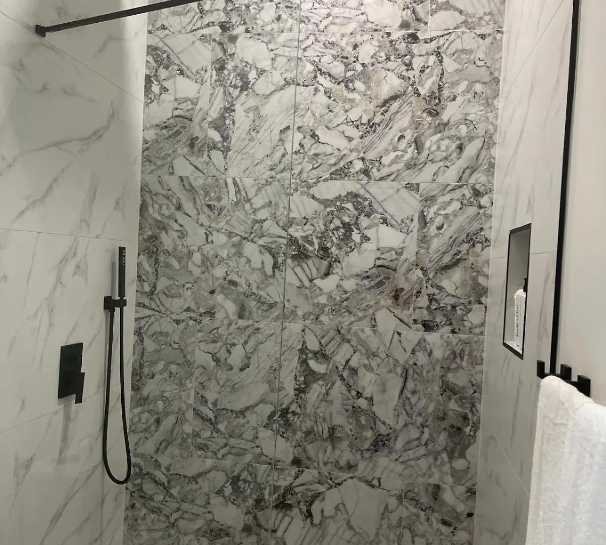 Апартаменты Cassia Nivas West Bay